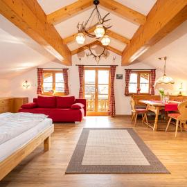 Alphirt Ferienwohnungen, hotel in Fischen
