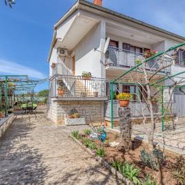 Apartment Mirijana, ξενοδοχείο σε Tar