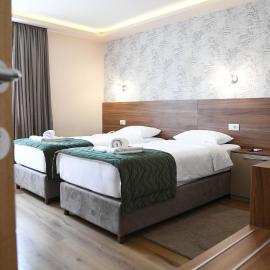 Hotel Garden, khách sạn ở Novi Sad
