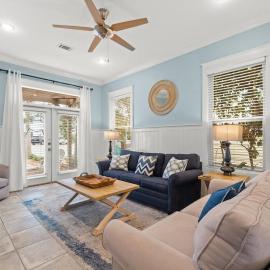 Aquanut Beach House 30A, hotel v destinaci Inlet Beach