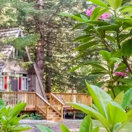 A-Frame of Mind Retreat - Meredith Lodging, viešbutis mieste Rhododendron