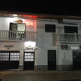 Hotel Buganvilla, хотел в Гуадуас