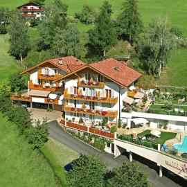 Pension Verdinserhöhe, hotel a Scena