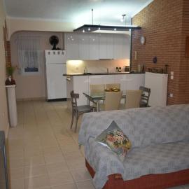Central Luxury Apartment next to the Beach、オフリニオンのホテル