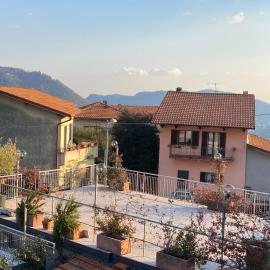 borgo antico house, hotel v mestu Cernobbio