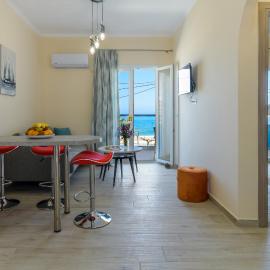BigBlue luxury apartments, hotel in Poros