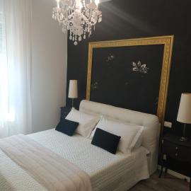 Aurora Flowers - Two rooms and free parking near center and train station