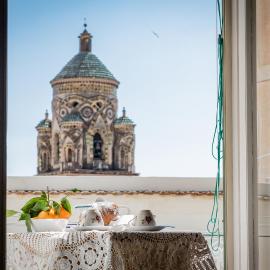 Amalpha Domus 100 sqm Apt with AC WiFi and balcony - 3rd floor, 50 steps in the Building