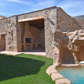 Casa Rural La Cueva del Agua, hotel en Fuentetoba