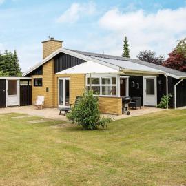 5 person holiday home in Væggerløse-By Traum