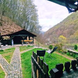 Casuta Bucuriei, hotel in Hunedoara