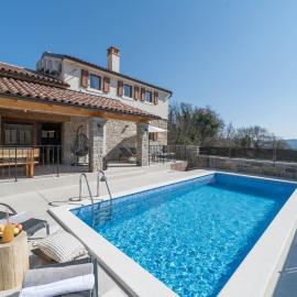 Villa Poji