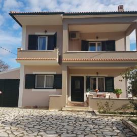 Villa Andoni, hotel u gradu Otonoi