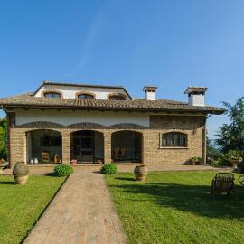 Villa Mery, sui colli della riviera di Rimini