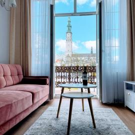 Biały Kruk Apartamenty vis-a-vis Jasnej Góry, hotel in Częstochowa