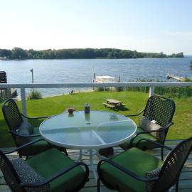 Bayside Inn & Waterfront Suites, hotell sihtkohas Kingston