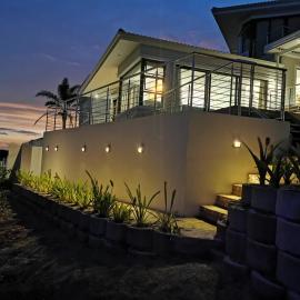 Nearby Herolds Bay Self-Catering Guest House, hotel in Herolds Bay