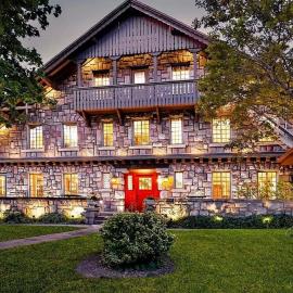 Stone Chalet Bed & Breakfast Inn, hotel v destinaci Ann Arbor
