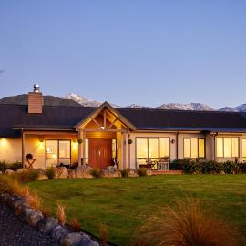 Manakau Lodge