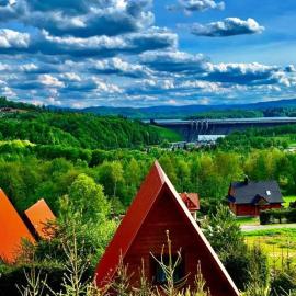Domki nad Soliną CZARNY KOT 509-797-777, hotel a Solina