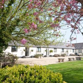 Stable Cottage, Whitebridge Farm, hotel in Shaftesbury