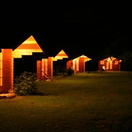 Uuskalda Sports and Holiday Village, hotell i Kärbla