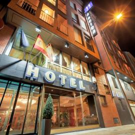 Alda A Boira, hotel in Jaca