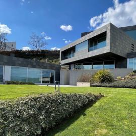 Tres Prismas Exclusive, hotel en Sarria