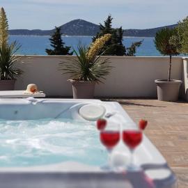 Apartments Luka, hotel v destinácii Vodice