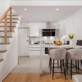 Gallery apartment Megan2 with parking, hotel em Kastav