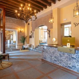 Hotel Cetina Palacio Ayala Berganza، فندق في سيغوفيا
