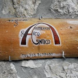 Affittacamere Arco Antico，庫薩諾穆特里的飯店