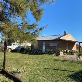 El Pino, hotel in Trenque Lauquen
