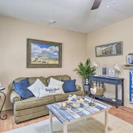 Cozy Beach/Fishing Cottage in Aransas Pass!, hotel v mestu Aransas Pass