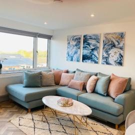 Lees Lookout Holt ,2 bedroom luxury apartment with private parking, hotel en Holt