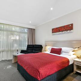 The Aspen & Apartments, hotel in Sale