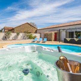 Villa avec piscine et Jaccuzy
