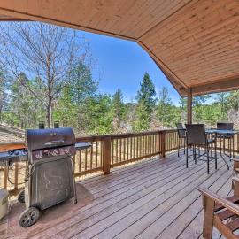 Stunning Ruidoso Cabin w/ Private Hot Tub!