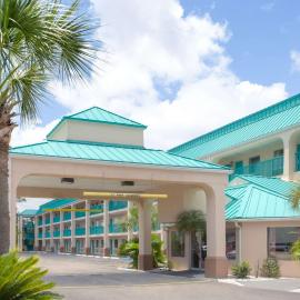 Days Inn by Wyndham Gulfport, hotel di Gulfport