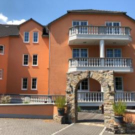 Hotel & Restaurant Brühler Hof, hotel v destinaci Wintrich