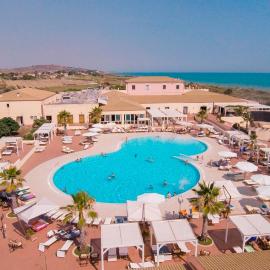 Zeta Club Sikania Eco Resort โรงแรมในลิกาตา