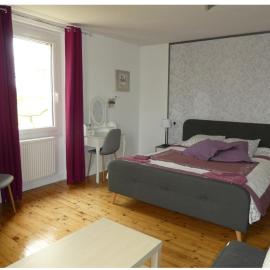 Chambres d'Hôtes La Vigneronne, hotel u gradu Senouillac
