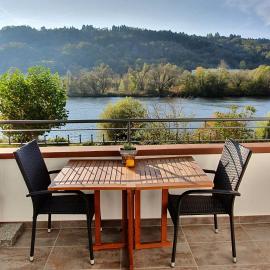Zell an der Mosel में, होटल Ferienhaus Inselblick in Traumlage mit Balkon und Panoramablick