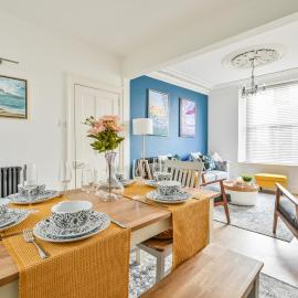 Looe में, होटल Luxury Georgian Townhouse Moments from the Harbour