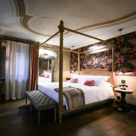 La Piazzetta degli Artisti - Boutique B&B, hotel Bossolascóban