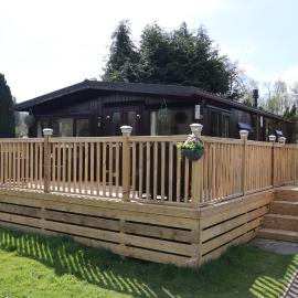 HEDDFAN, Luxury 3 bedroom timber lodge, Now with WiFi, Caer Beris Holiday Park, Builth Wells, SORRY NO TRADESMEN OR CONTRACTORS ALLOWED, hotel a Builth Wells