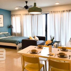 Netflix WiFi Cozy Homestay Trefoil Setia Alam Shah Alam 沙亚南舒适温馨日租民宿, hotel a Setia Alam