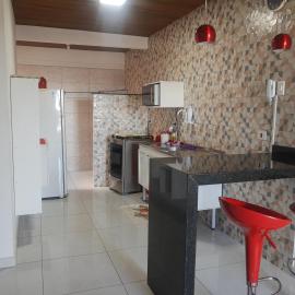 Apartamento com suíte, localizado na Avenida Silvio Silva, n 33, bairro Hernani Sa, Ilhéus-Ba, sem garagem, Hotel in Ilhéus