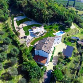 Agriturismo Maison 1933, hotel in Caprino Veronese