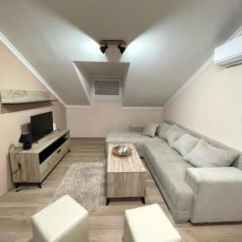Vivko Apartments، فندق في فيليكو غراديشتي